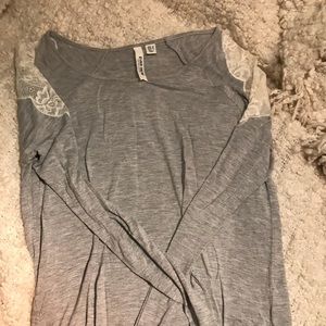 Shirt grey white lace